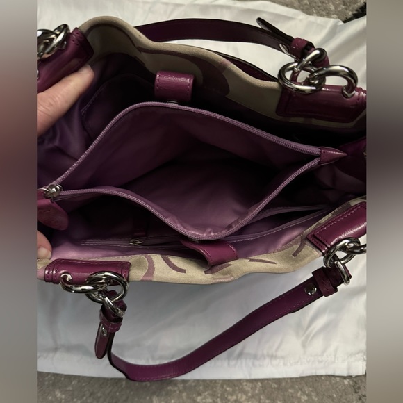 Coach purse - Picture 5 of 9